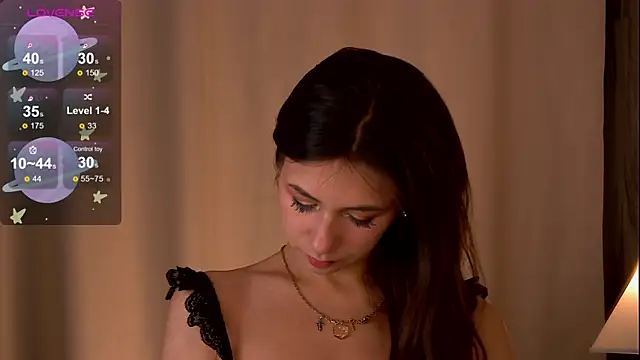 Snapshot of Your_Treasure chatting on October 16, 10:11 pm Your Treasure online show from October 16, 10:11 pm