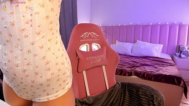 LilLisa online show from January 19, 4:00 pm