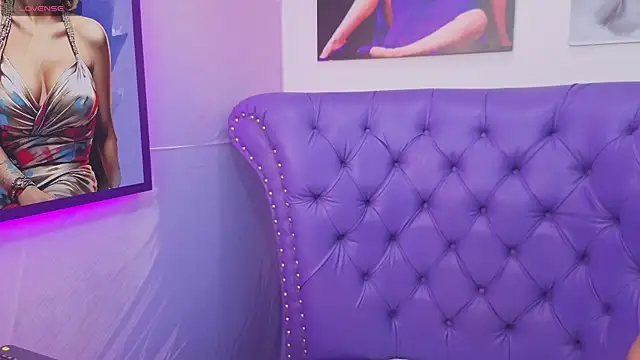 megann  up online show from April 12, 8:36 pm