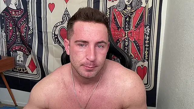 brettmycles28 online show from December 16, 7:08 pm