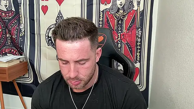 brettmycles28 online show from January 13, 6:13 pm