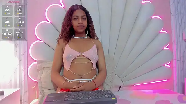 MisRoos online show from September 9, 4:06 pm