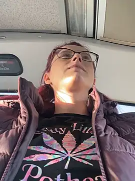 raen001 online show from November 28, 9:01 am