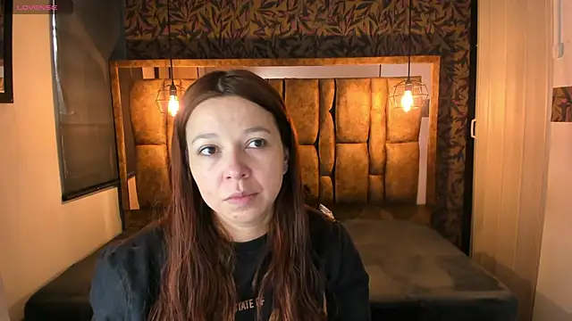 Isa Thompson   online show from January 10, 11:56 am