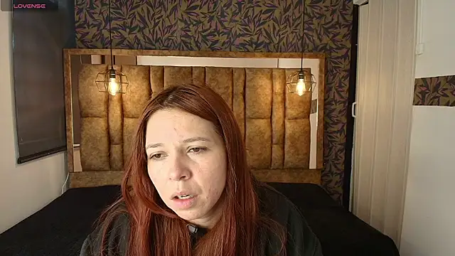 Isa Thompson   online show from February 25, 12:04 pm