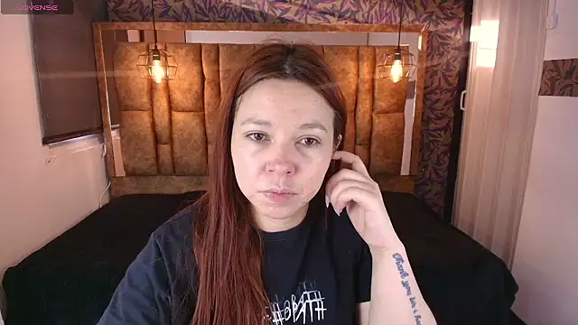 Isa Thompson   online show from March 15, 12:00 pm