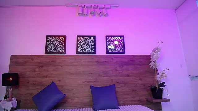 AlexandraCambell online show from October 2, 7:32 pm