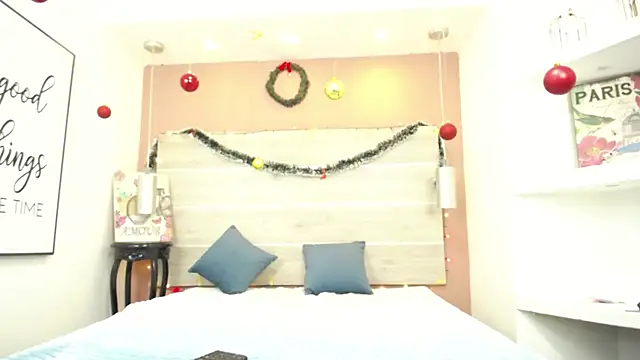 AlexandraCambell online show from December 14, 9:03 am