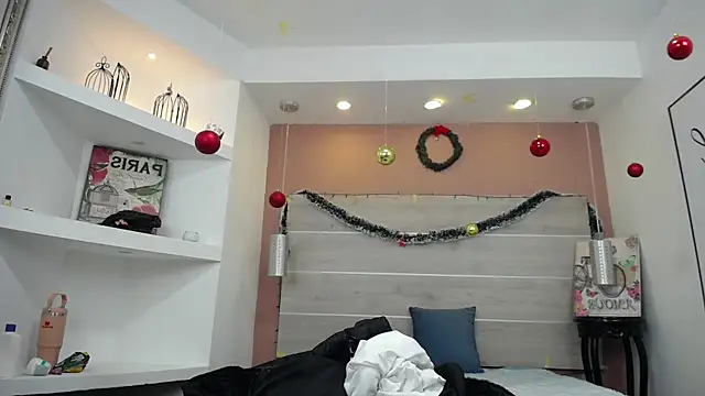 AlexandraCambell online show from December 19, 11:39 am