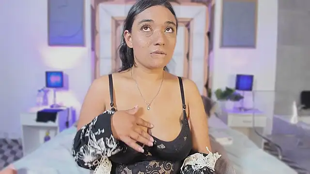 scarlet dh online show from December 4, 8:23 am