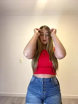 Snapshot of Zara_Ross chatting on September 18, 4:53 pm Zara Ross online show from September 18, 4:53 pm