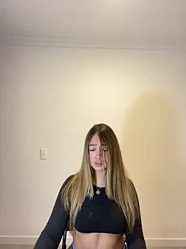 Snapshot of Zara_Ross chatting on October 29, 12:40 pm Zara Ross online show from October 29, 12:40 pm