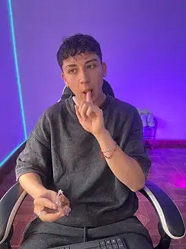 Casper   kyy online show from November 28, 6:10 pm