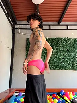 felix  star online show from December 3, 9:35 pm