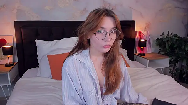 LanaAirlie online show from September 9, 3:17 am