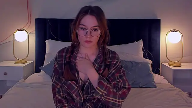 LanaAirlie online show from November 16, 3:01 am