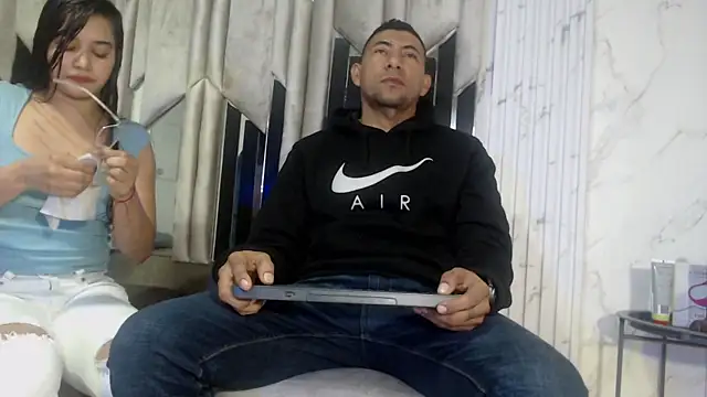 Morganandmegan online show from November 18, 11:14 am