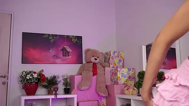 Snapshot of ZariaVera chatting on October 11, 7:23 pm ZariaVera online show from October 11, 7:23 pm