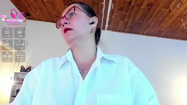 D Martii online show from October 16, 12:50 pm