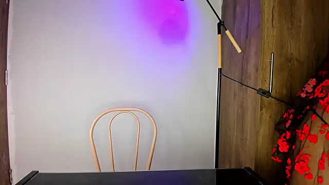 khate smith online show from April 12, 4:23 pm