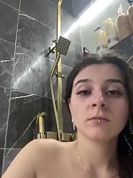 Snapshot of LilyIrons chatting on February 12, 7:31 pm LilyIrons online show from February 12, 7:31 pm