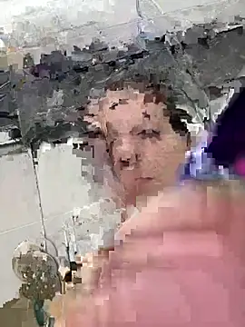 LilyIrons online show from April 15, 9:15 pm