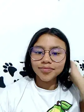 SofieLove 01 online show from April 9, 6:19 am