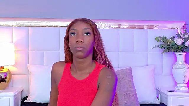 MadeleineHocker online show from November 4, 1:32 pm