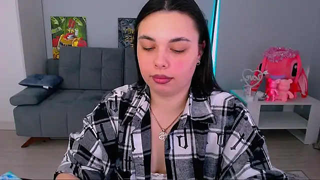 queenofthesense  online show from February 4, 9:15 am