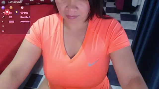 Snapshot of hiilarybrown chatting on February 3, 10:04 pm hiilarybrown online show from February 3, 10:04 pm