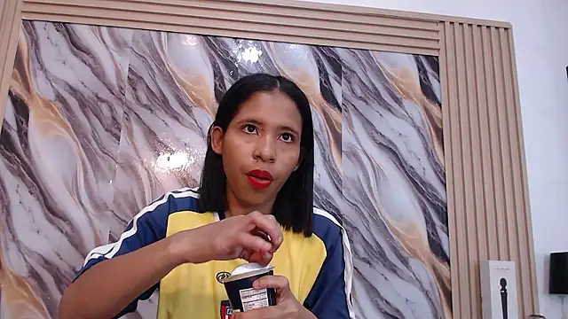 Snapshot of Samantha_Fox69_ chatting on January 15, 4:11 pm Samantha Fox69 online show from January 15, 4:11 pm