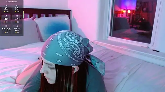 Snapshot of VanessaVipera chatting on October 4, 2:42 am VanessaVipera online show from October 4, 2:42 am