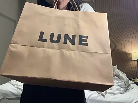 yuu-chan  online show from November 23, 9:20 am