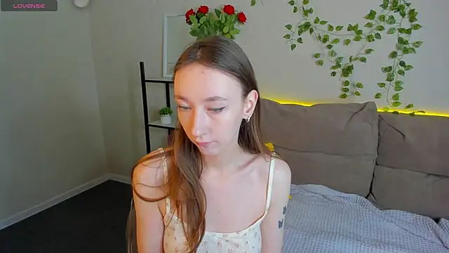 Miche1le Allenne online show from November 24, 1:05 am