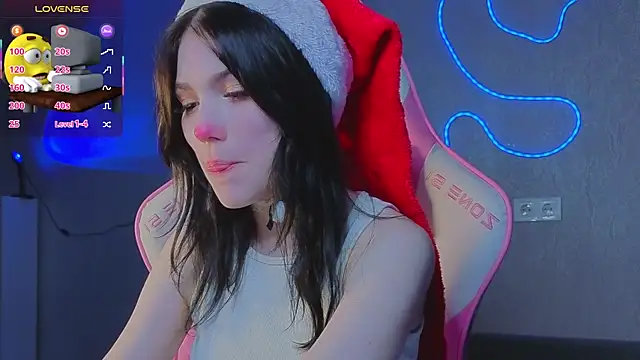 Snapshot of Sophie_SkyAngel chatting on December 19, 2:13 pm Sophie SkyAngel online show from December 19, 2:13 pm