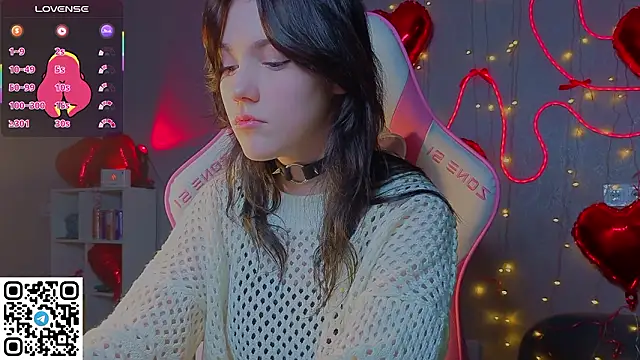 Snapshot of Sophie_SkyAngel chatting on February 10, 12:26 am Sophie SkyAngel online show from February 10, 12:26 am