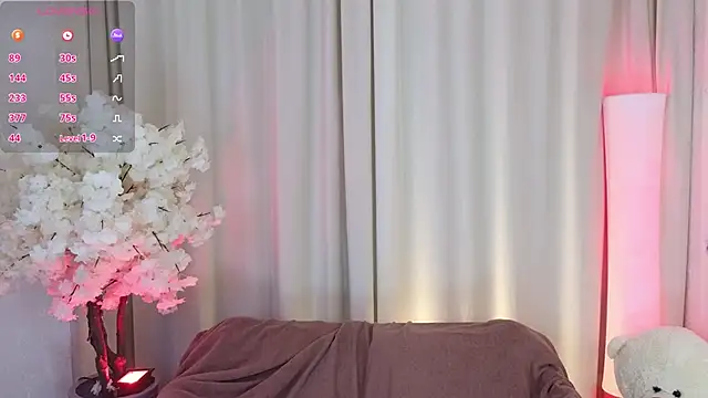 Janet Jee online show from October 25, 11:29 am