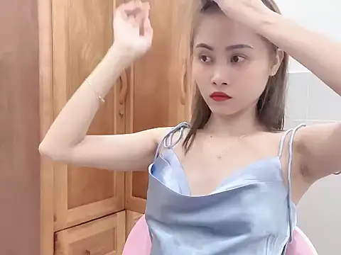 Truclynk1702 online show from September 20, 3:13 pm