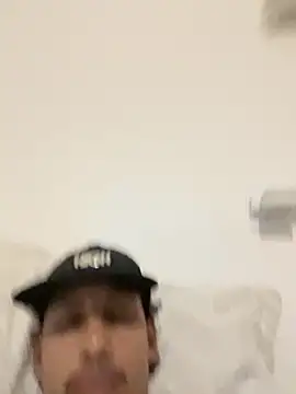 Snapshot of BAGHEERAPGG chatting on December 5, 3:04 am BAGHEERAPGG online show from December 5, 3:04 am