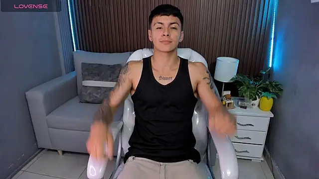 Leo santoro online show from November 28, 1:36 pm