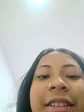 LilyCutee  online show from October 16, 7:15 pm