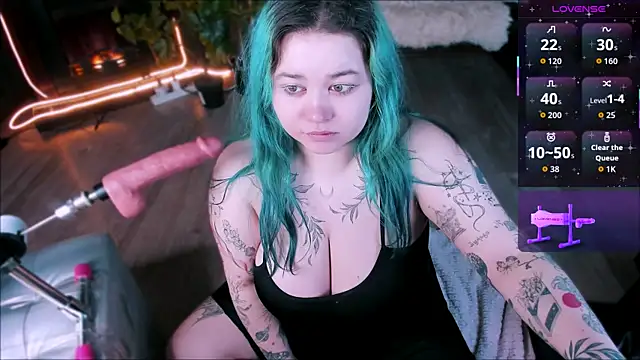 Mira Fyre online show from April 10, 9:08 pm