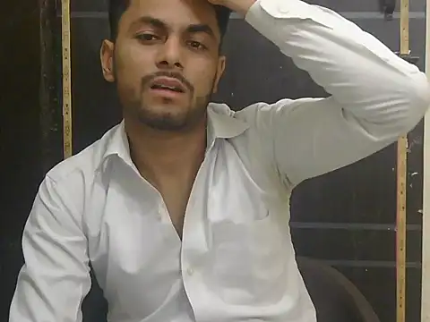 ursdreamperson online show from May 30, 1:14 am
