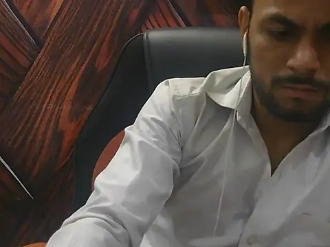 ursdreamperson online show from June 4, 2:39 am