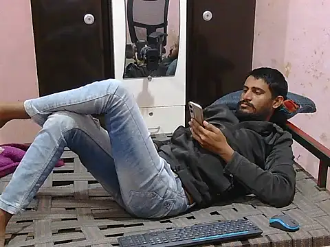 krishjaat43 online show from February 4, 7:31 pm