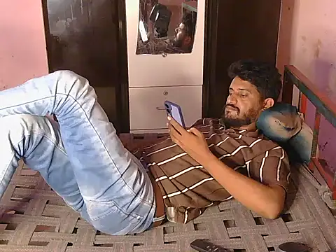 krishjaat43 online show from May 21, 3:35 am