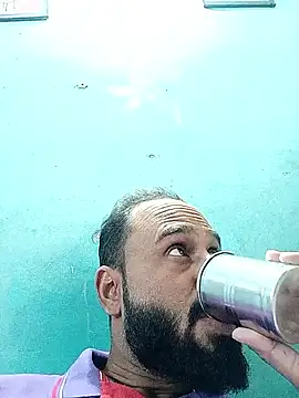 Snapshot of amitkumarkangra chatting on November 8, 9:09 am amitkumarkangra online show from November 8, 9:09 am