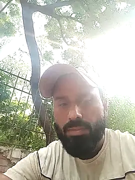 Snapshot of amitkumarkangra chatting on November 10, 6:12 am amitkumarkangra online show from November 10, 6:12 am