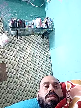 Snapshot of amitkumarkangra chatting on November 17, 8:20 am amitkumarkangra online show from November 17, 8:20 am