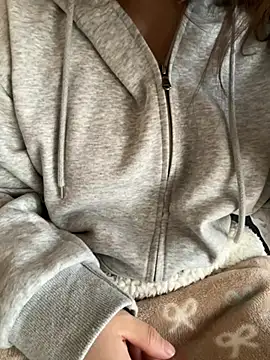 mayu06000 online show from February 3, 5:38 am